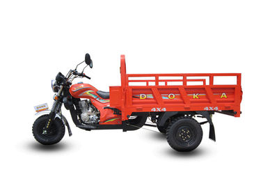 150CC rosso ha motorizzato il triciclo del carico, motociclo di Trike di cinese con il contenitore leggero di carico