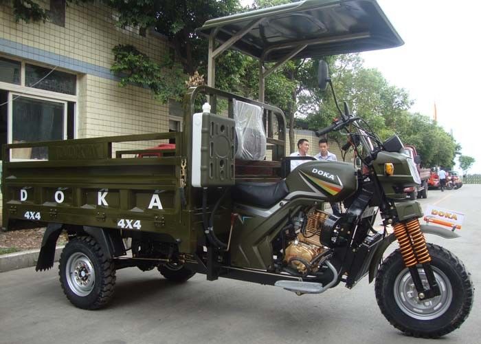 Motociclo motorizzato del carico della ruota di cinese 3 dell'azionamento di asse con l'asse dell'automobile e della struttura d'acciaio
